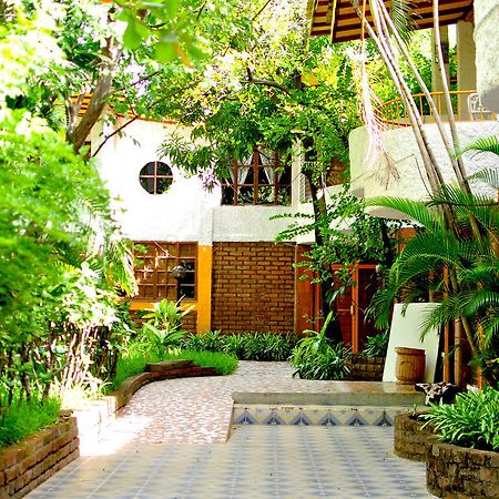 Hotel Restaurante Cesar Managua Exterior photo